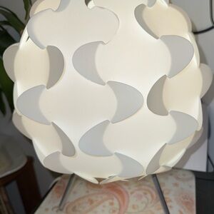 IKEA Interlocking Pieces Fillsta white Table Lamp